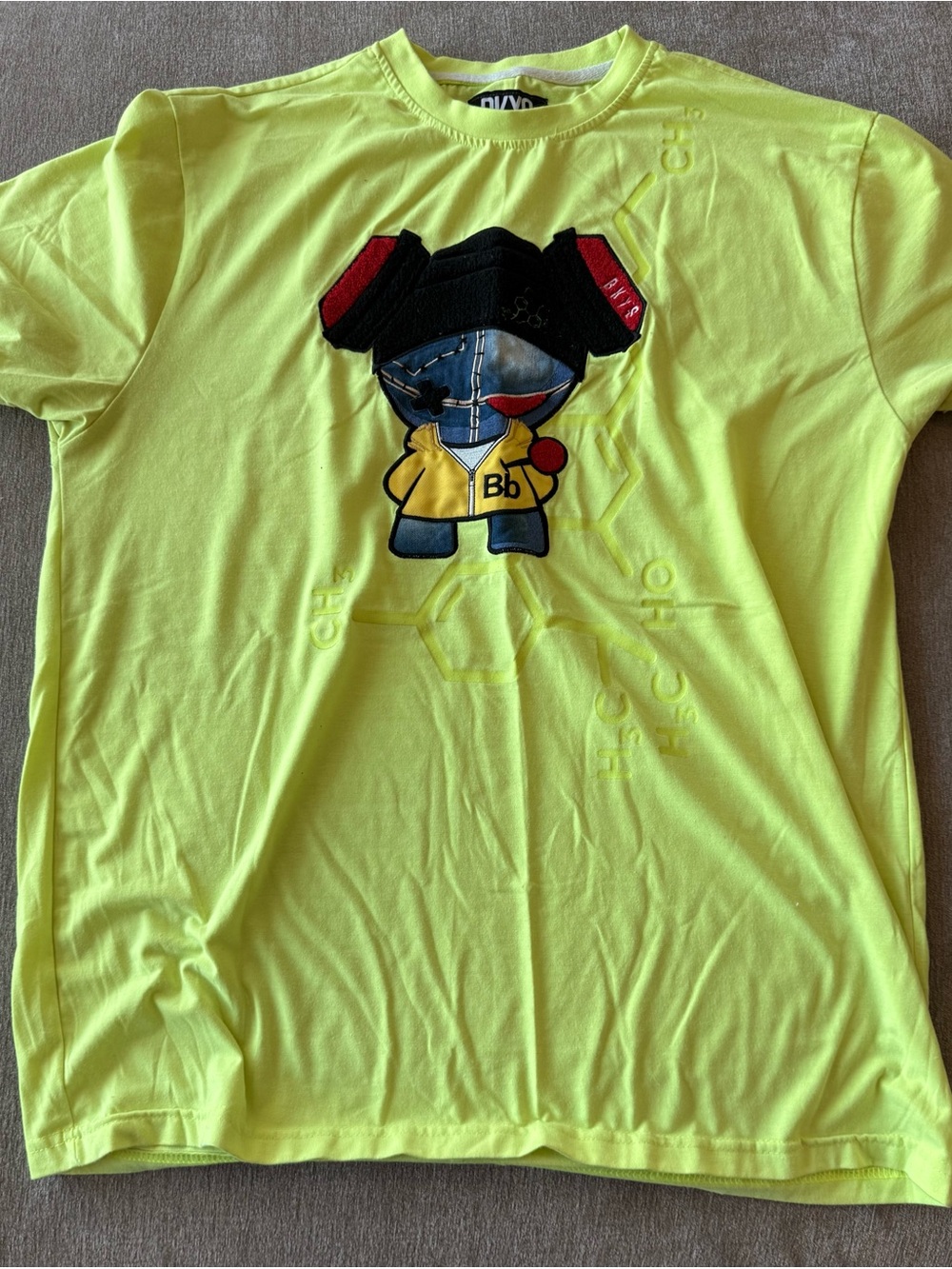 Roku Studio Neon Yellow Men’s Graphic Tee with Bear Patch (XL)